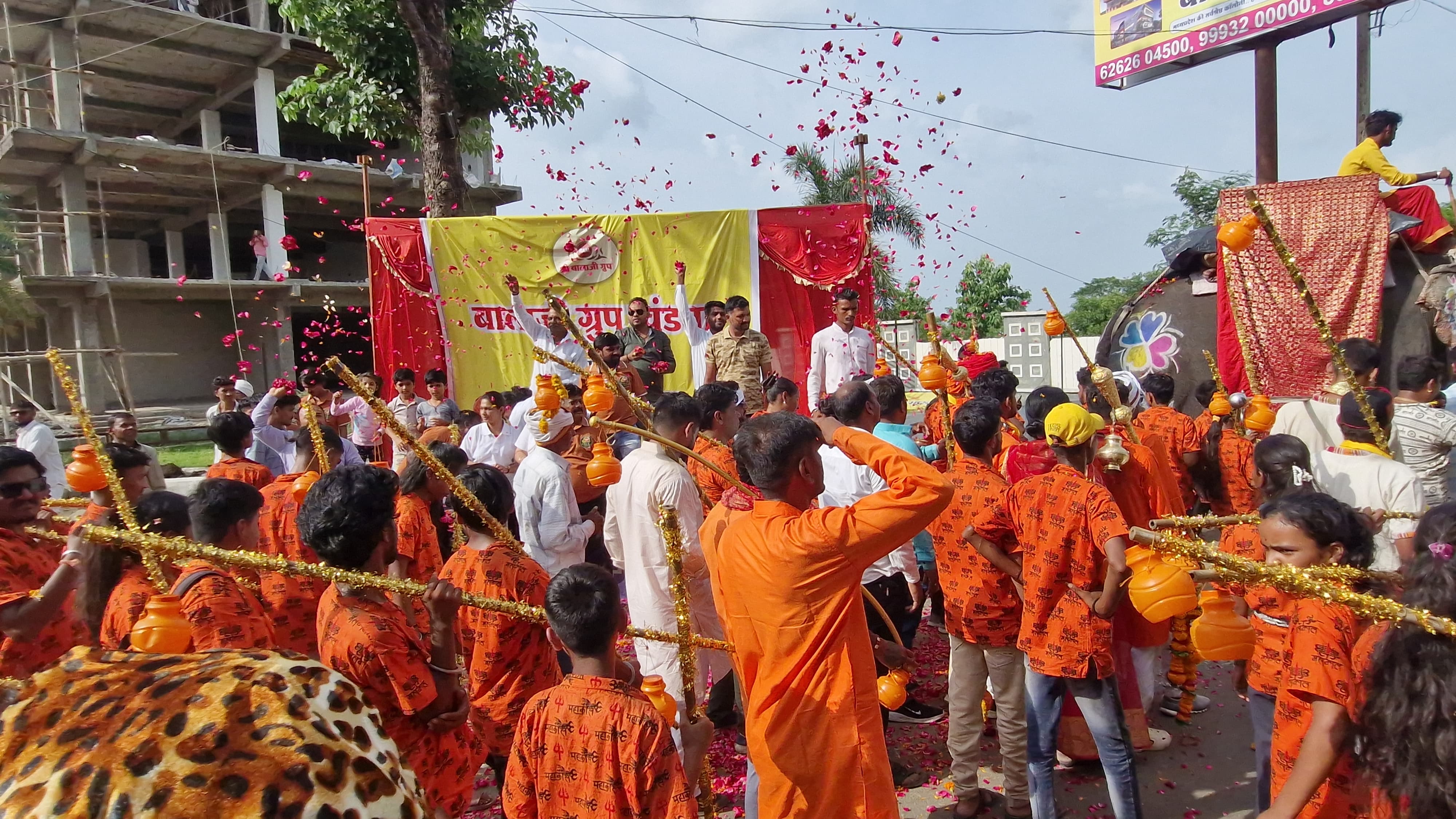दिव्य आरंभ  देवझिरी से भीमकुंड तक निकली कावड़ यात्रा  बालाजी ग्रुप ने किया भावपूर्ण स्वागत