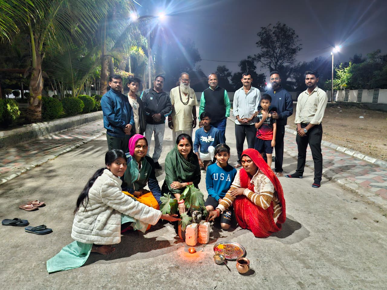 बालाजी धाम में धूमधाम से मनी बसंत पंचमी: होली का डांडा गाड़कर निभाई गई 3 साल पुरानी परंपरा